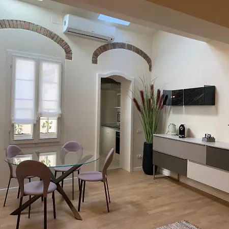 Maison Del Ducato Cavour 37 *