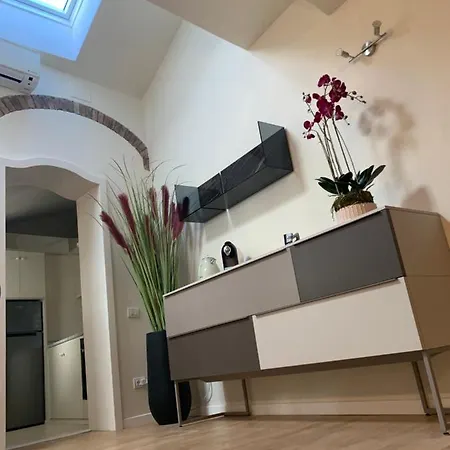 Maison Del Ducato Cavour 37 Apartment *