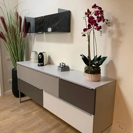 Maison Del Ducato Cavour 37 *