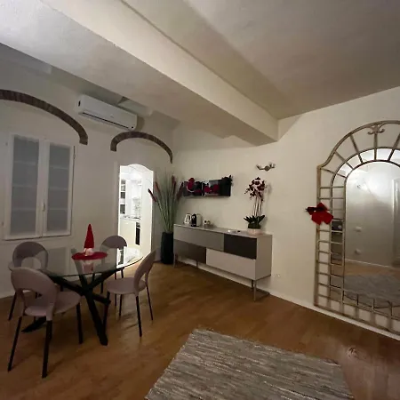 Apartment Maison Del Ducato Cavour 37