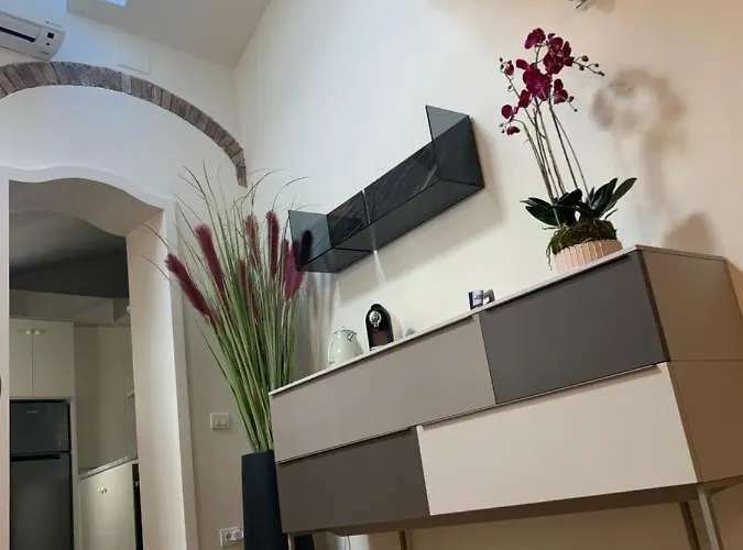 Maison Del Ducato Cavour 37 Апартаменты *